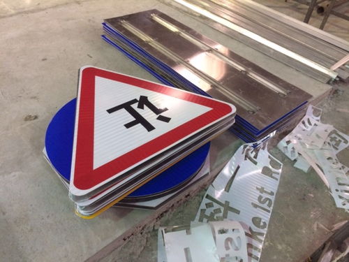 道路标志牌报价 厂家